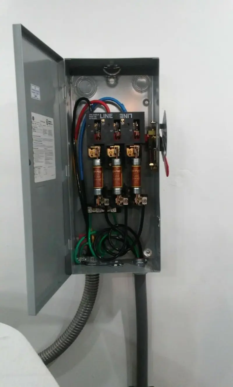 Three-phase disconnect switch installed for Electrical Wiring & Rewiring in Talent